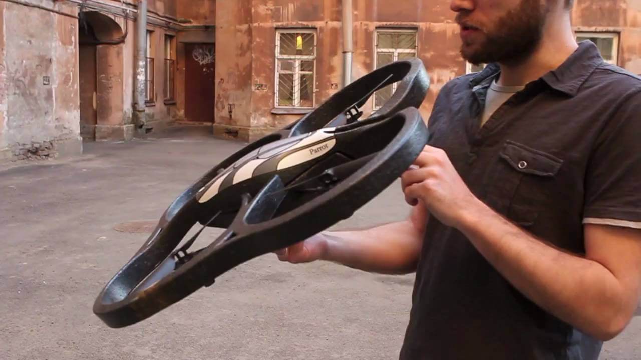 Видеообзор квадрокоптера Parrot AR.Drone. Фото.