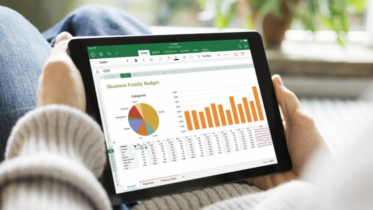 Новый iPad Pro получит бесплатную подписку на Office 365, в отличие от «старой» модели. Фото.