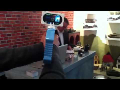 Appgun превращает iPhone в наган. Фото.