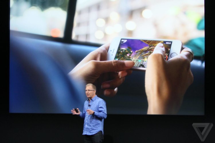 Apple официально представила iPhone SE. Apple официально представила iPhone SE. Фото.