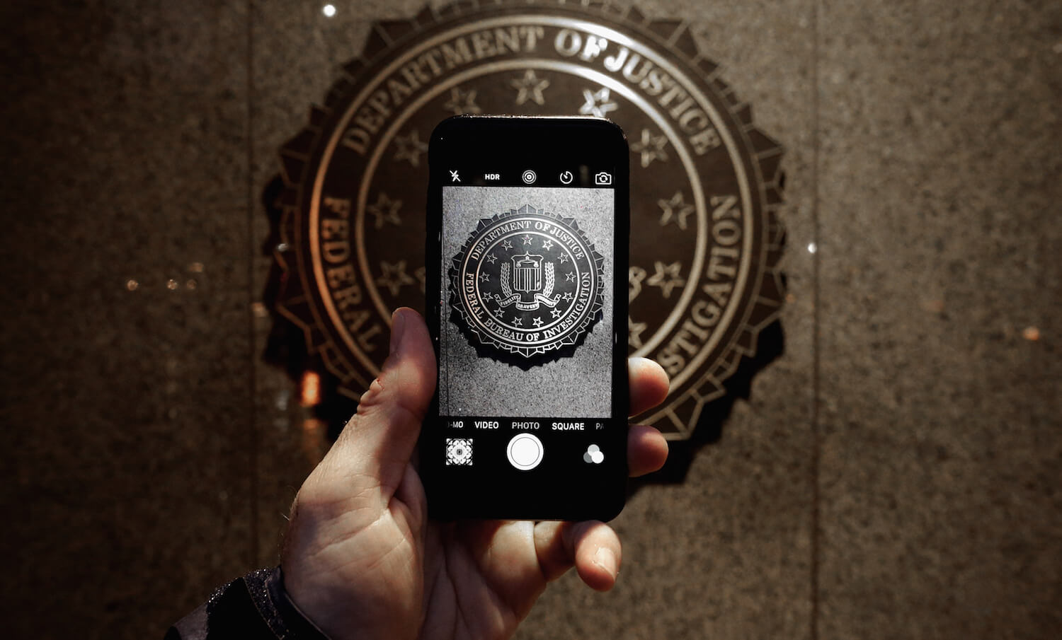 Apple начнет блокировать приложения в России без решения суда. Apple начнет блокировать приложения в России без решения суда. Фото.