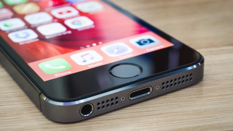 Почему iPhone SE стоит 38 тысяч рублей? Фото.