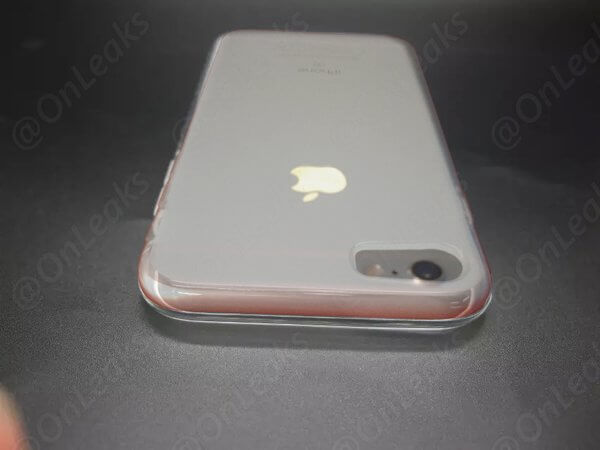 Первые фотографии чехла для iPhone 7 без разъема 3,5 мм. Первые фотографии чехла для iPhone 7 без разъема 3,5 мм. Фото.