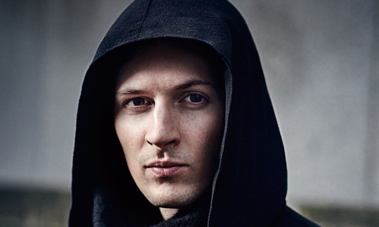 Павел Дуров встал на сторону Apple в конфликте с ФБР. Фото.