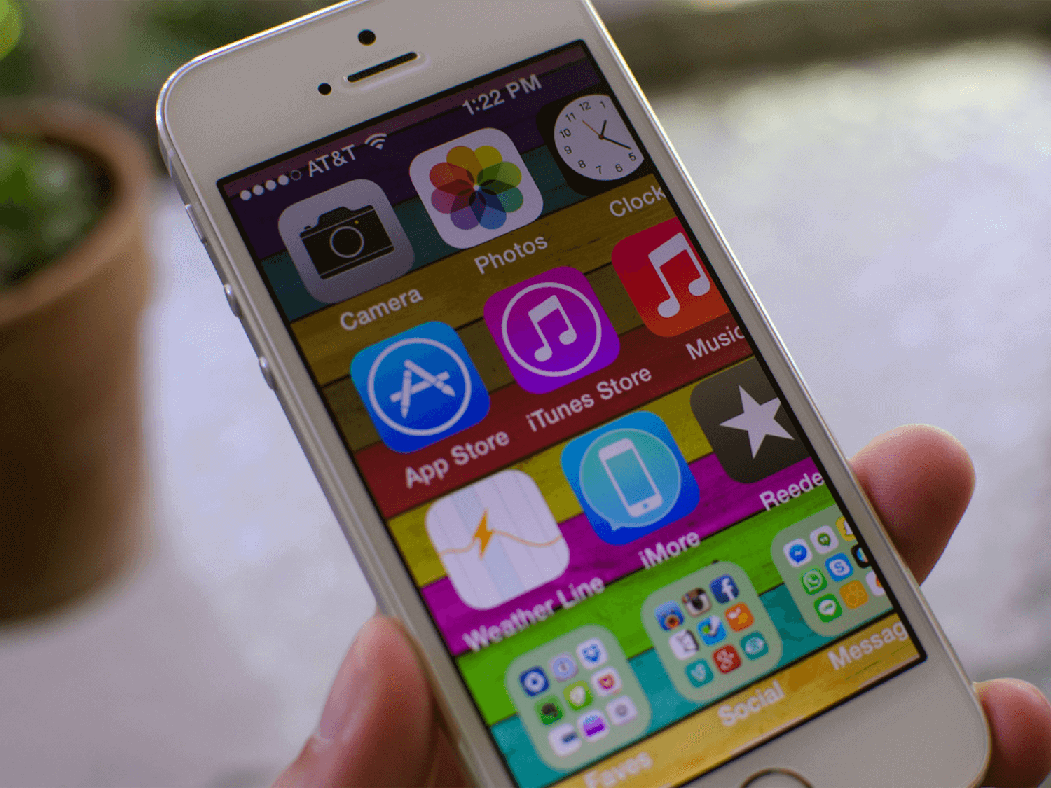Что делать, если iPhone завис в режиме увеличения | AppleInsider.ru