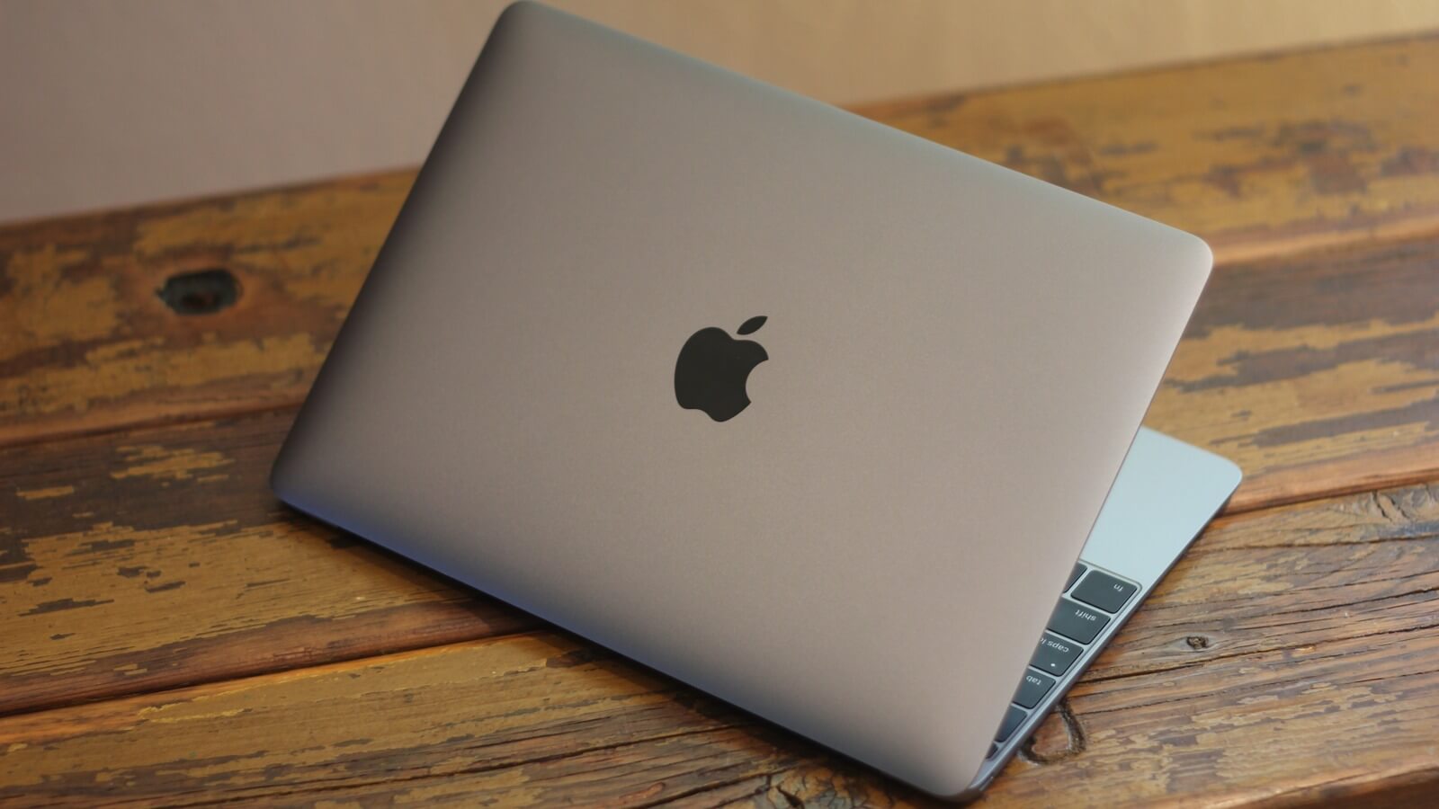Mac укрепляет свои позиции на рынке компьютеров на фоне всеобщего застоя. Mac укрепляет свои позиции на рынке компьютеров на фоне всеобщего застоя. Фото.