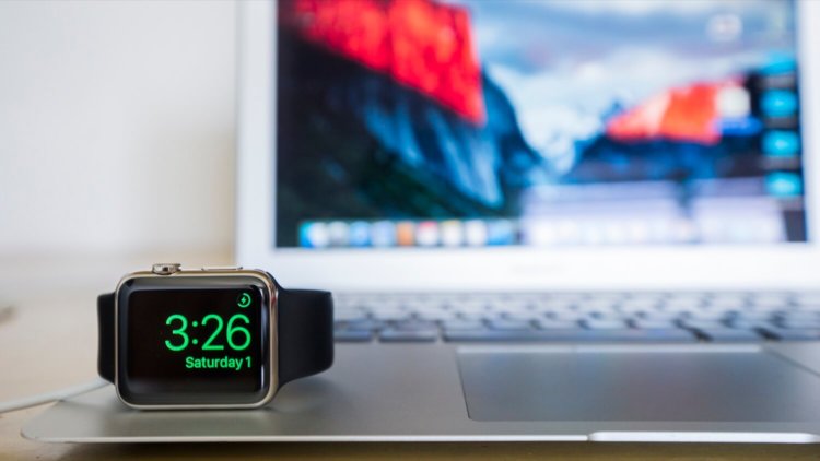 Apple_Watch_and_MacBook_Air