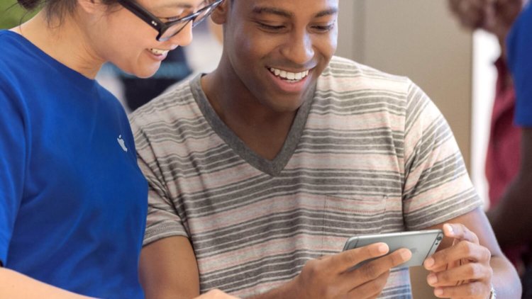 Как следить за уровнем заряда батареи ваших друзей и родных. Фото.