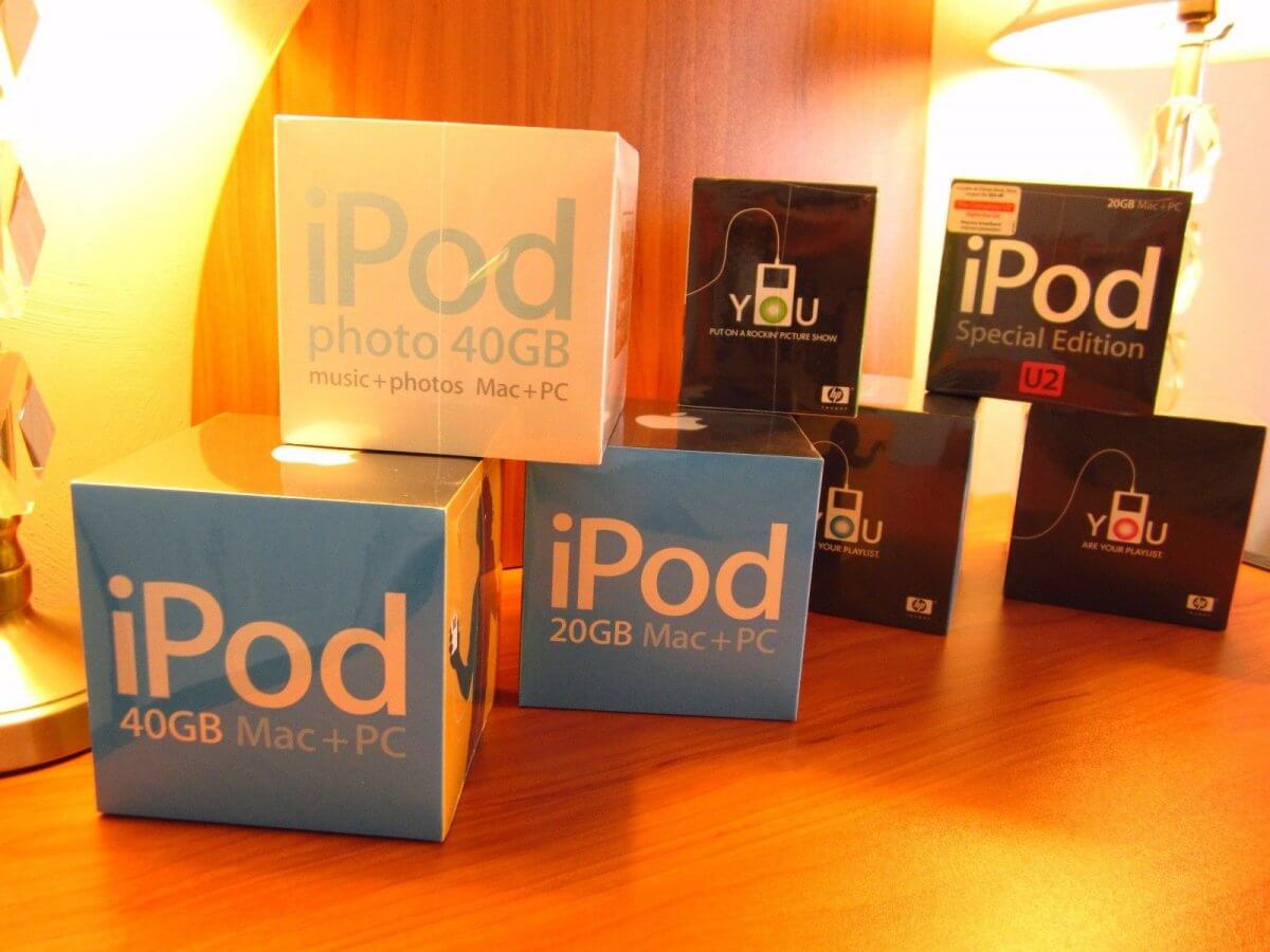 Внутри первых iPod. Триумф, вид изнутри. Внутри первых iPod. Триумф, вид изнутри. Фото.