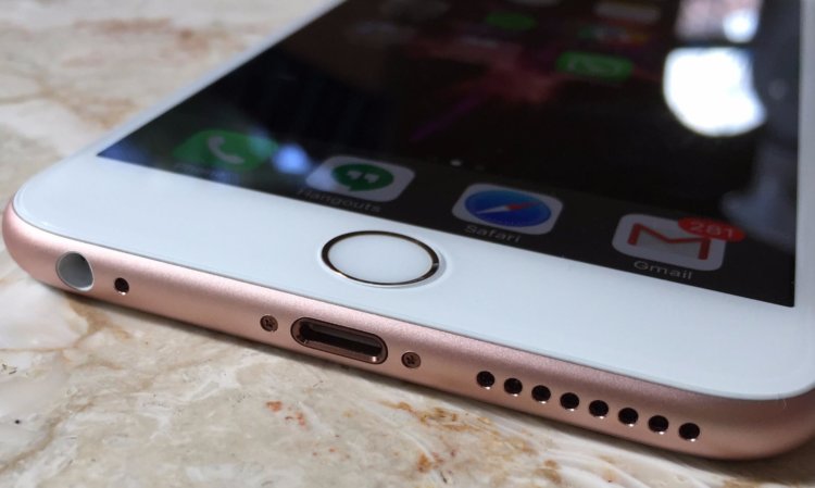 Производители аксессуаров готовятся к «смерти» аудиовыхода в iPhone. Фото.