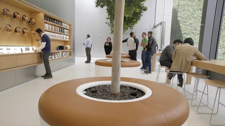 Новый магазин Apple — новый дизайн и новый подход к клиентам. Фото.