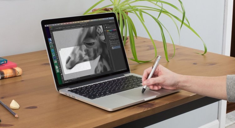 Новые MacBook оказались в центре судебного скандала. Фото.