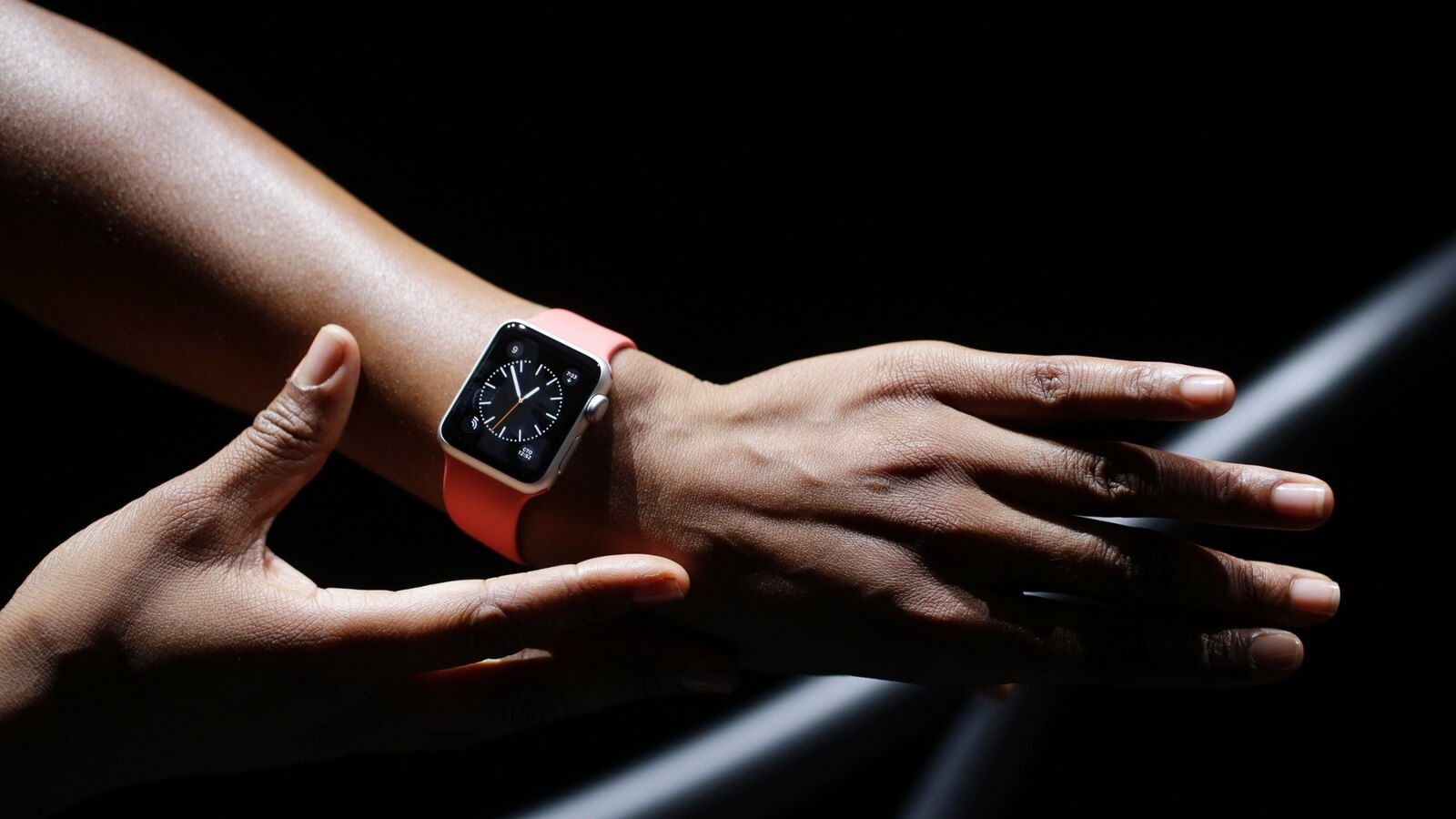 Часы apple женские на руке