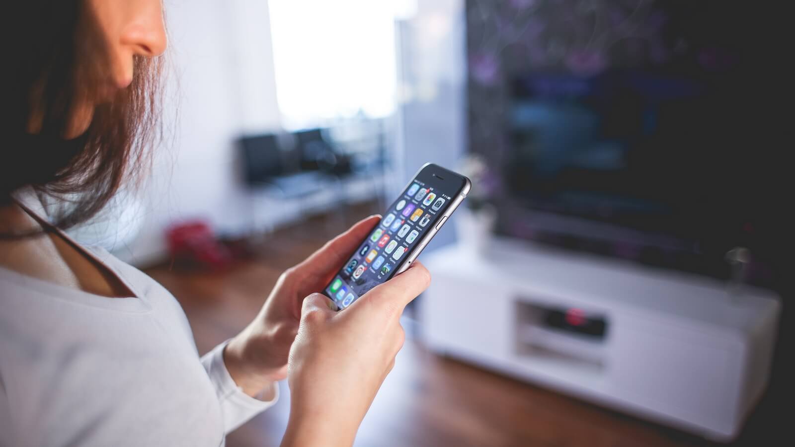 iPhone ждет как минимум еще одно падение. iPhone ждет как минимум еще одно падение. Фото.
