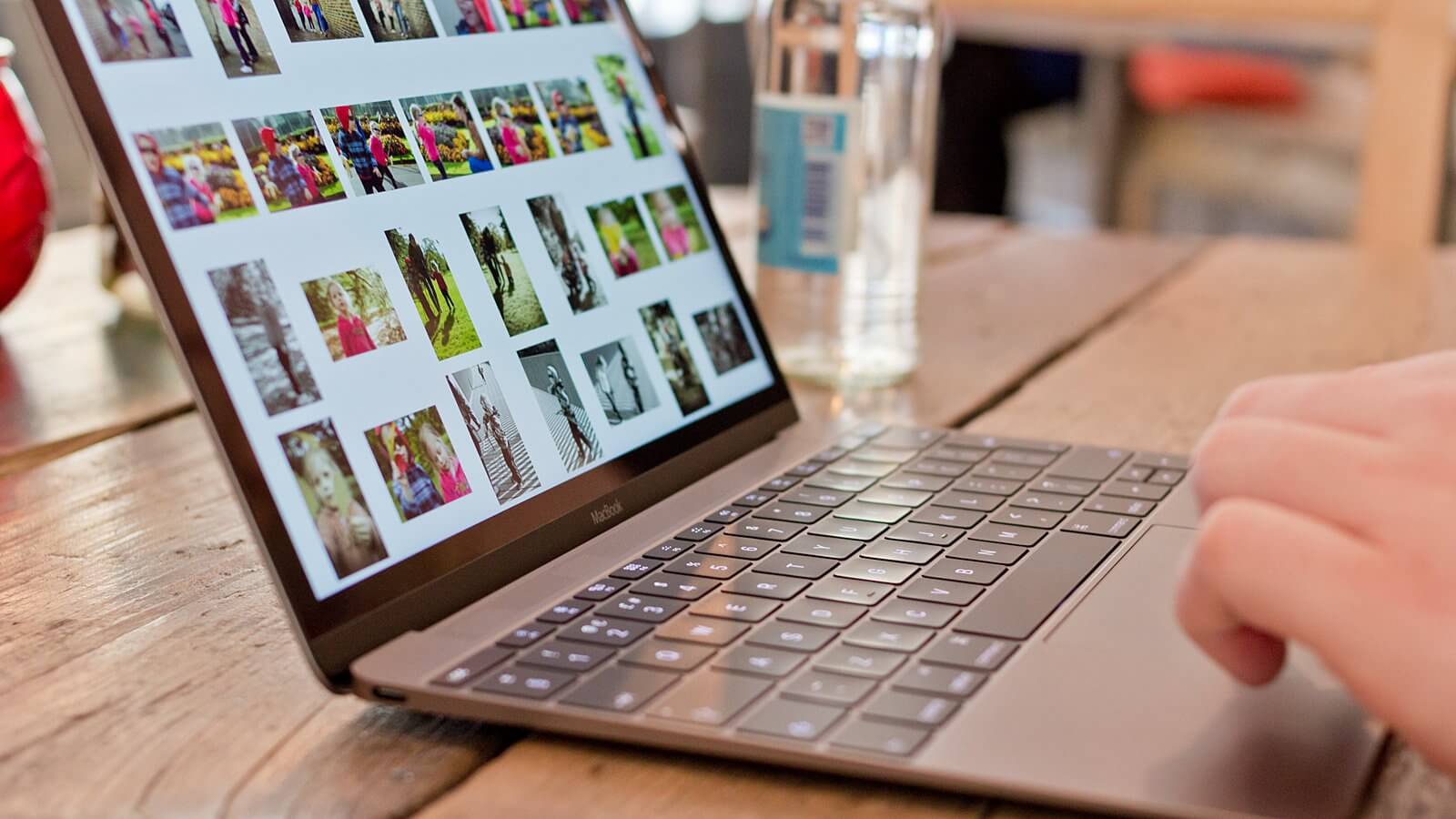 Крутые аксессуары в подарок при покупке техники Apple в Up-House! Крутые аксессуары в подарок при покупке техники Apple в Up-House! Фото.