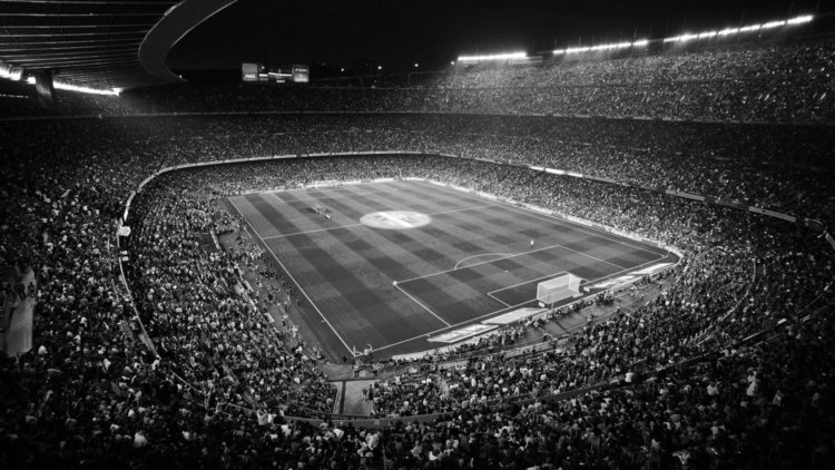 Apple выпустила рекламный ролик в честь начала чемпионата Европы по футболу. Фото.