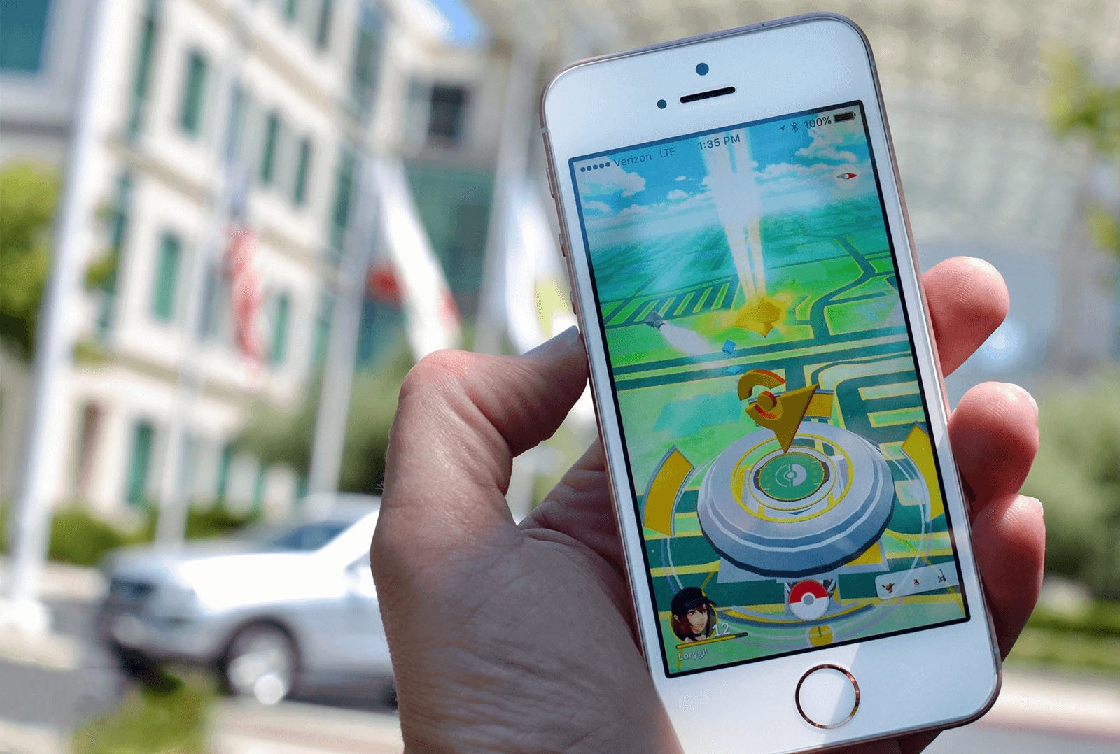 Pokemon Go заставила Apple по-новому взглянуть на дополненную реальность. Pokemon Go заставила Apple по-новому взглянуть на дополненную реальность. Фото.