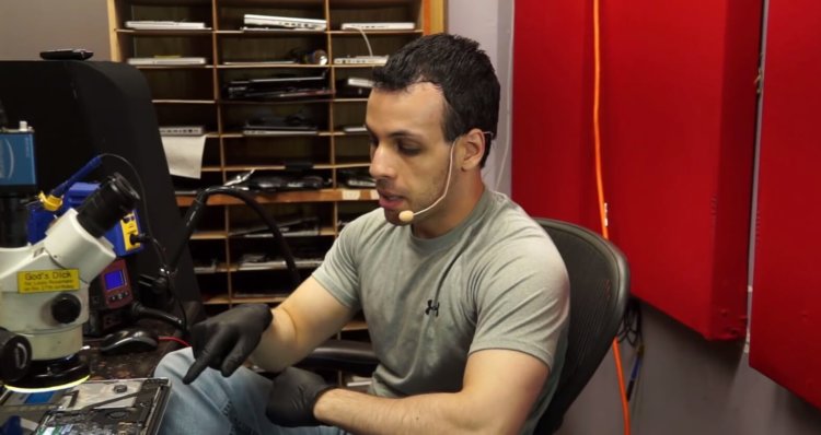 Apple хочет судиться с инженером, который раскрыл хитрости ремонта MacBook. Apple хочет судиться с инженером, который раскрыл хитрости ремонта MacBook. Фото.