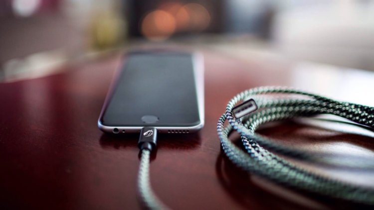 lightning_headphones