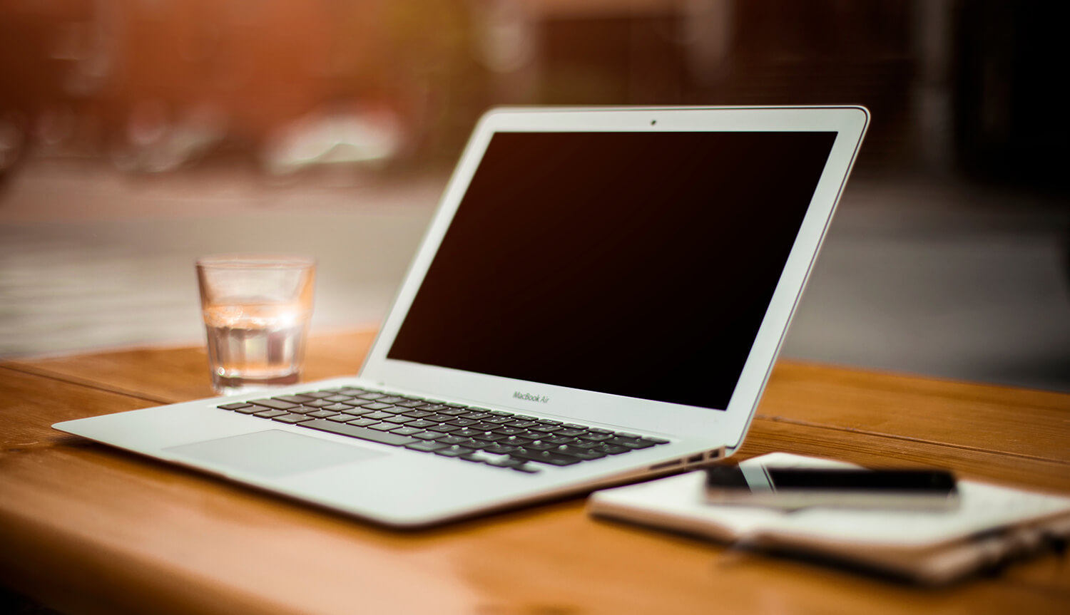 Mi NoteBook Air: когда Apple действительно «напрягся». Mi NoteBook Air: когда Apple действительно «напрягся». Фото.
