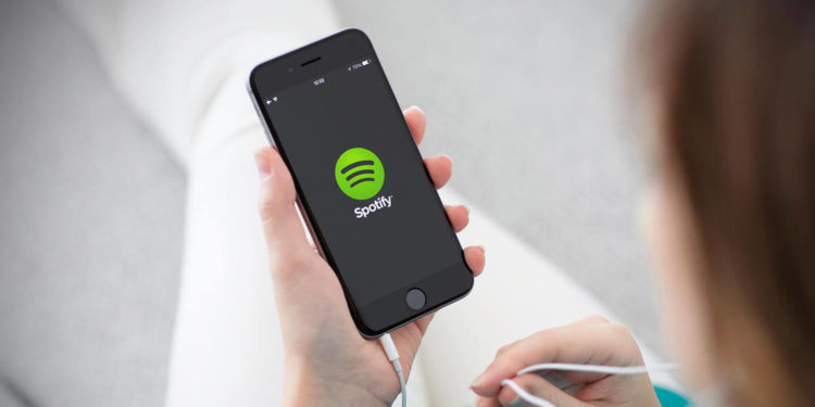 Apple: Spotify не стоит считать себя особенным. Фото.