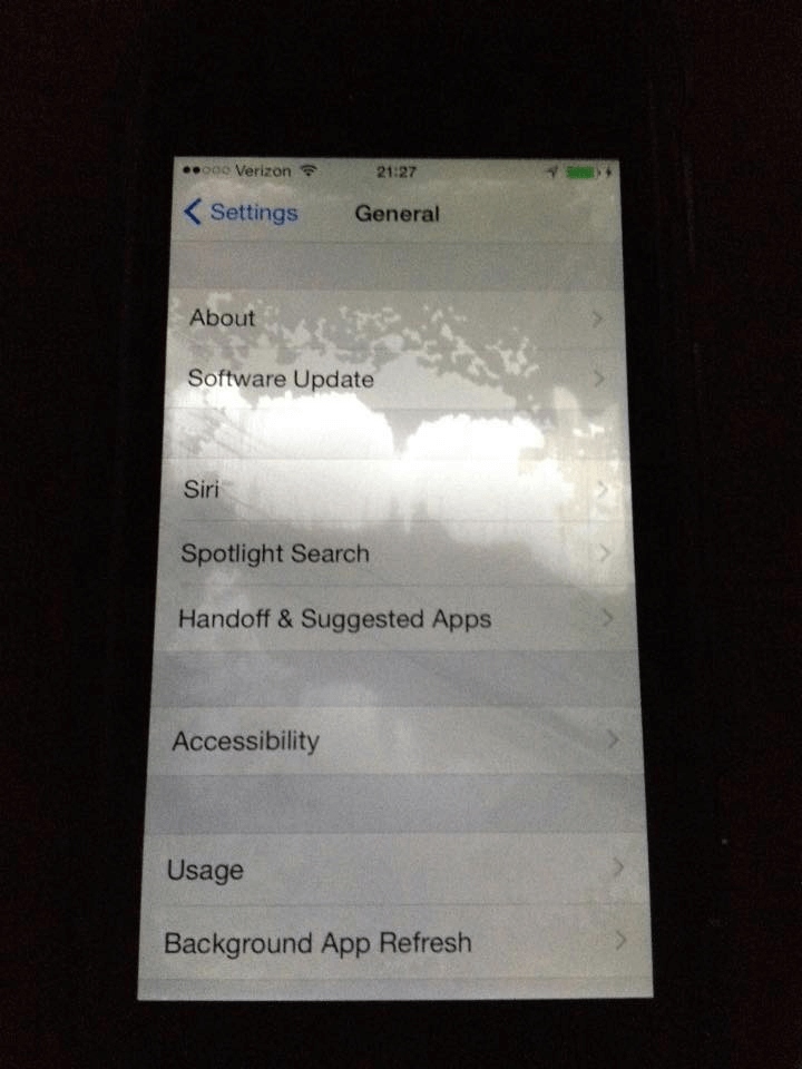 Отвечает ModMac: отслоение экрана iPhone и «3D-эффекты». Отвечает ModMac: отслоение экрана iPhone и «3D-эффекты». Фото.