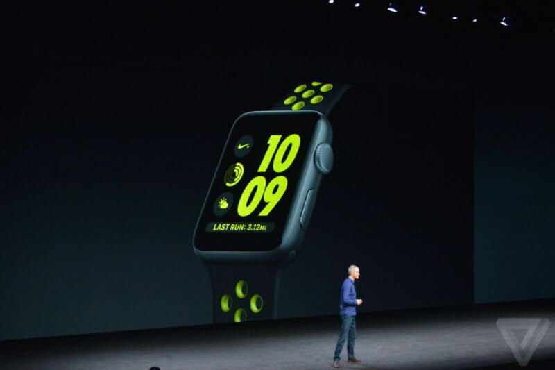 Apple представила Apple Watch Series 2. Apple представила Apple Watch Series 2. Фото.
