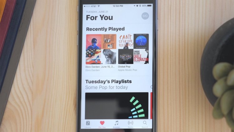 Руководители Apple снялись в рекламе Apple Music. Руководители Apple снялись в рекламе Apple Music. Фото.