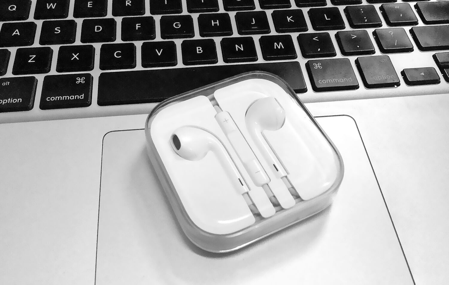 C днем рождения, EarPods! C днем рождения, EarPods! Фото.