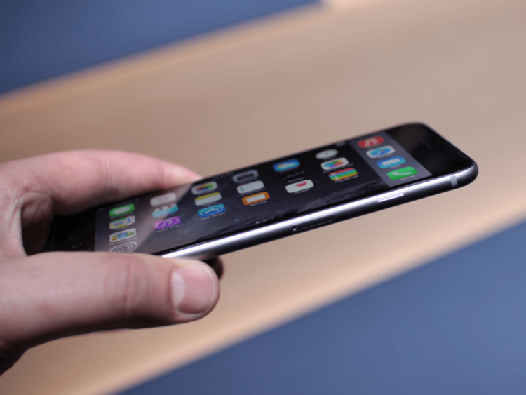 apple-iPhone-6-Plus-review-design-2