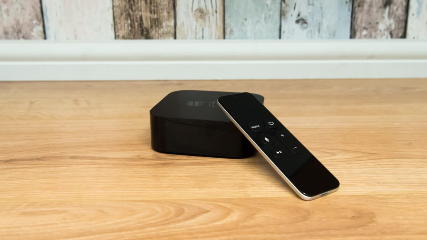 tvOS 10 доступна владельцам Apple TV четвертого поколения. tvOS 10 доступна владельцам Apple TV четвертого поколения. Фото.