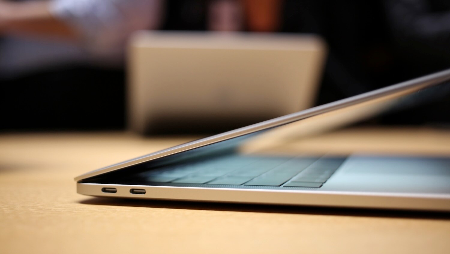 Несколько интересных фактов о новом MacBook Pro. Несколько интересных фактов о новом MacBook Pro. Фото.
