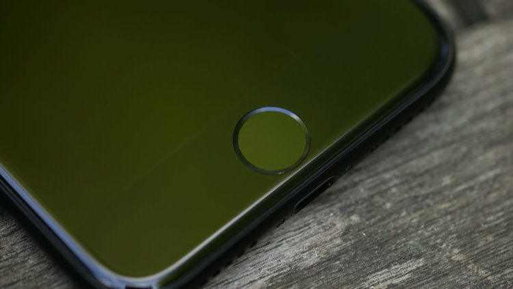 В iPhone 7 заложен сценарий на случай поломки кнопки Home. Фото.