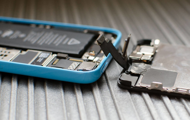 Отвечает ModMac: перегрев и пятна на дисплее iPhone. Фото.