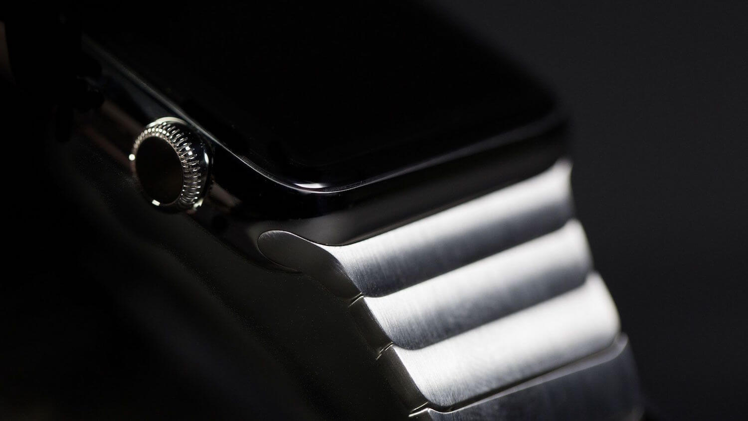 Британские министры испугались русских хакеров и отказались от Apple Watch. Британские министры испугались русских хакеров и отказались от Apple Watch. Фото.