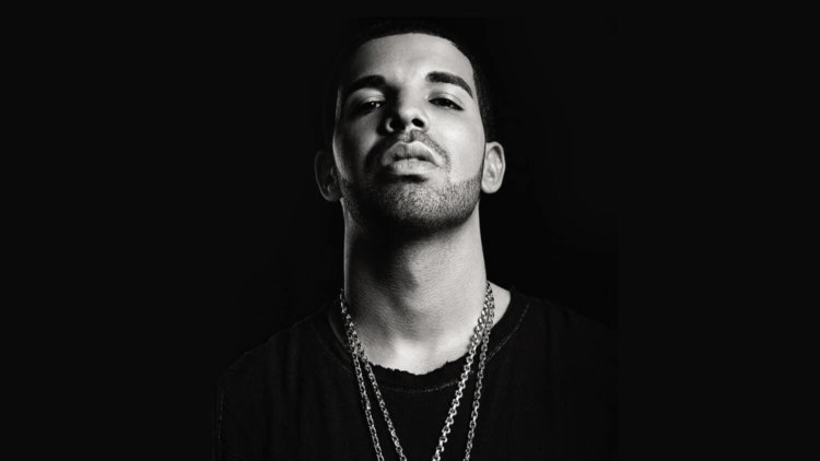 Drake поет песню Тейлор Свифт в новой рекламе Apple Music. Фото.
