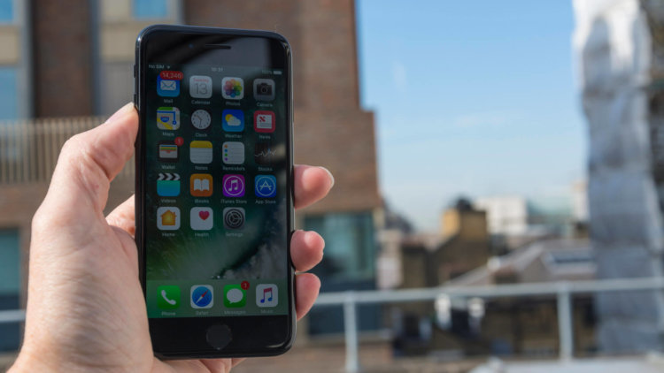 iPhone 7 назвали самым продаваемым смартфоном. iPhone 7 назвали самым продаваемым смартфоном. Фото.