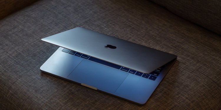 Потребители поддержали смену интерфейсов в новых MacBook Pro. Потребители поддержали смену интерфейсов в новых MacBook Pro. Фото.