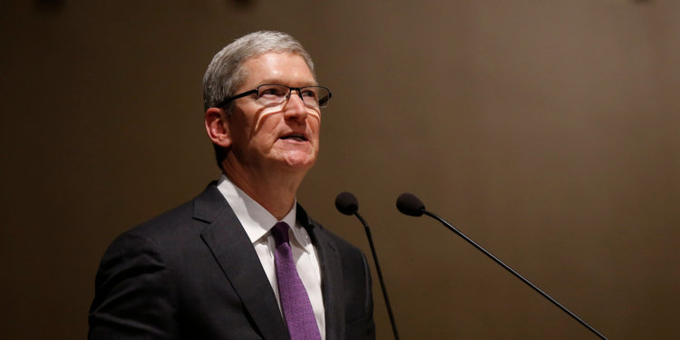 Тим Кук даст показания в судебном процессе Apple. Фото.