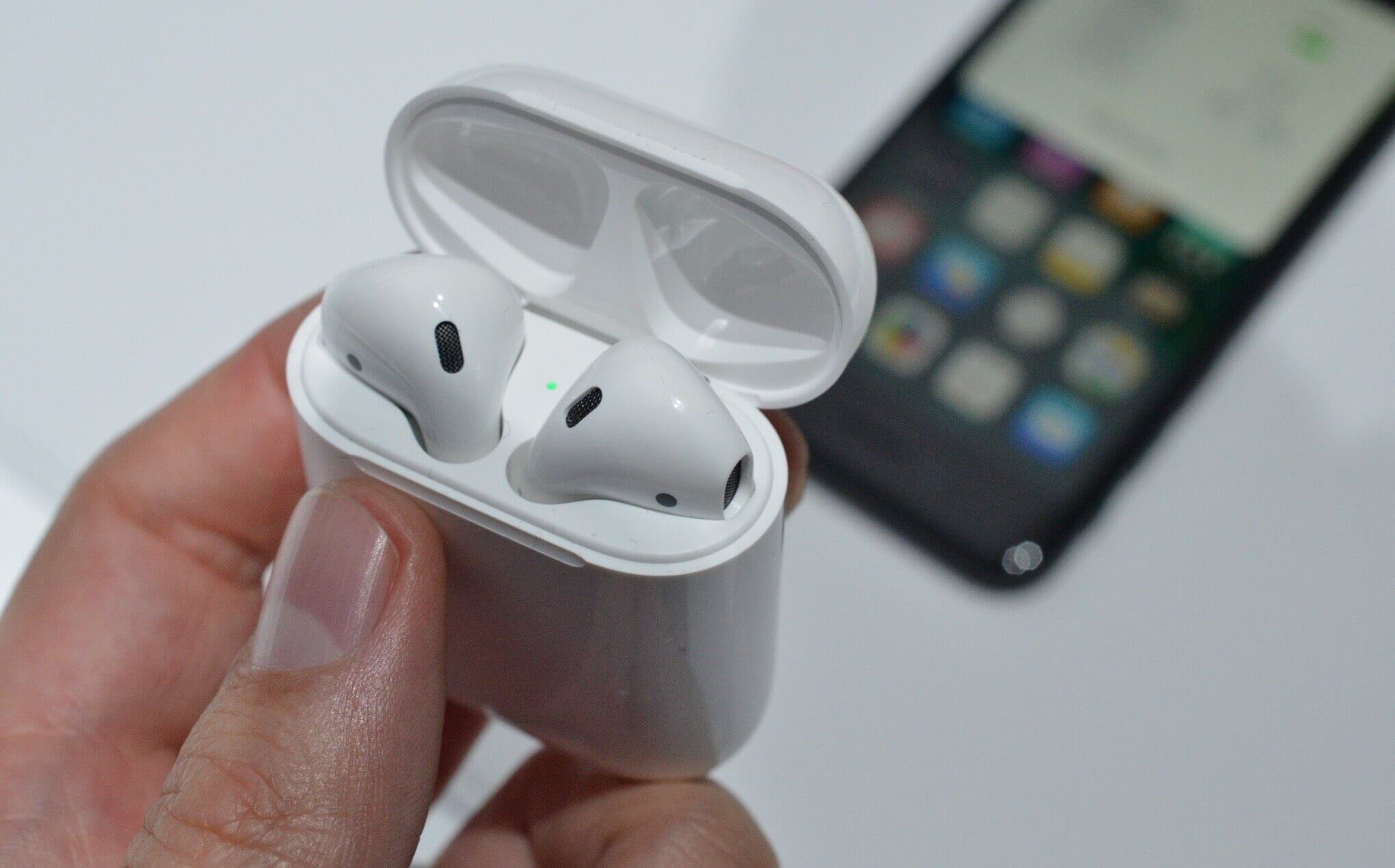 Лучше бы Apple не выпускала в продажу AirPods. Лучше бы Apple не выпускала в продажу AirPods. Фото.