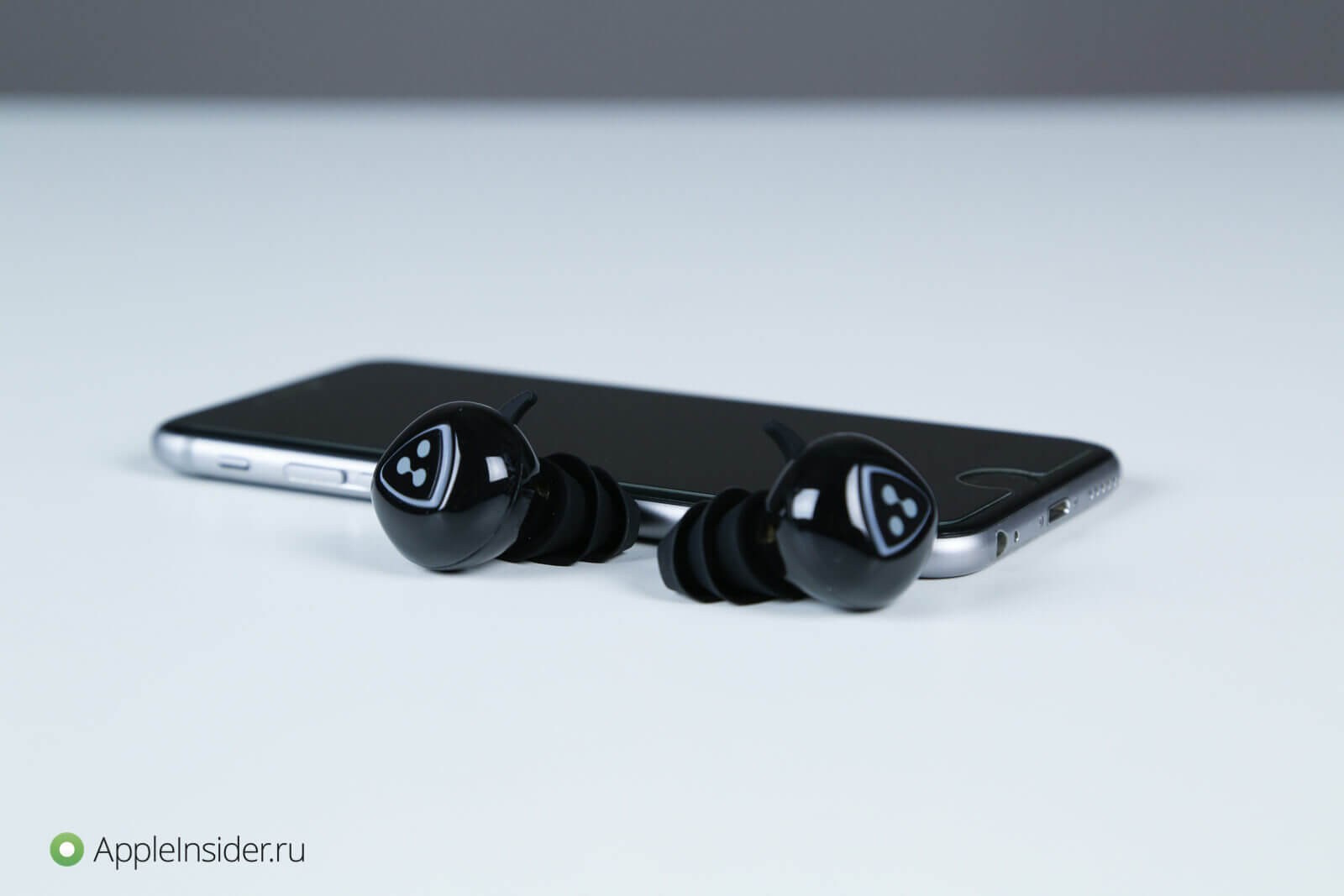 Наушники Syllable: зачем переплачивать за AirPods? Наушники Syllable: зачем переплачивать за AirPods? Фото.