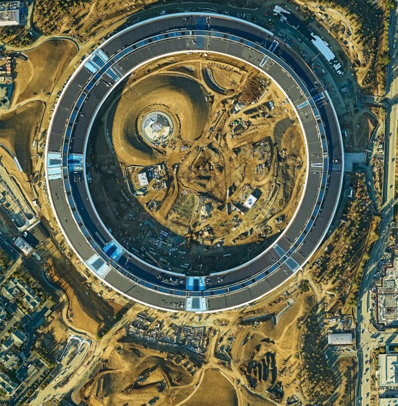 Только посмотрите на это фото нового кампуса Apple. Только посмотрите на это фото нового кампуса Apple. Фото.