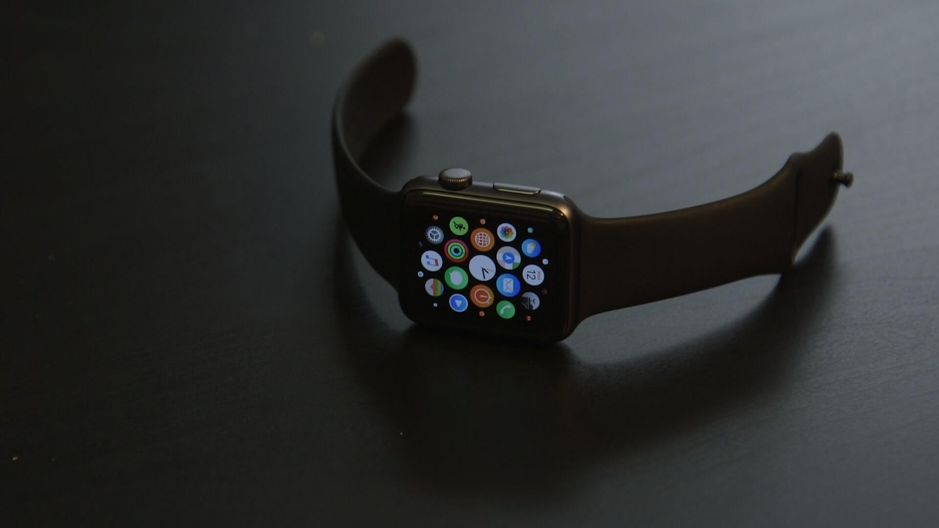 Часы Apple на руке. Крутая ава для часов смарт. Сколько стоят часы Apple в рублях. Часы ощущается как