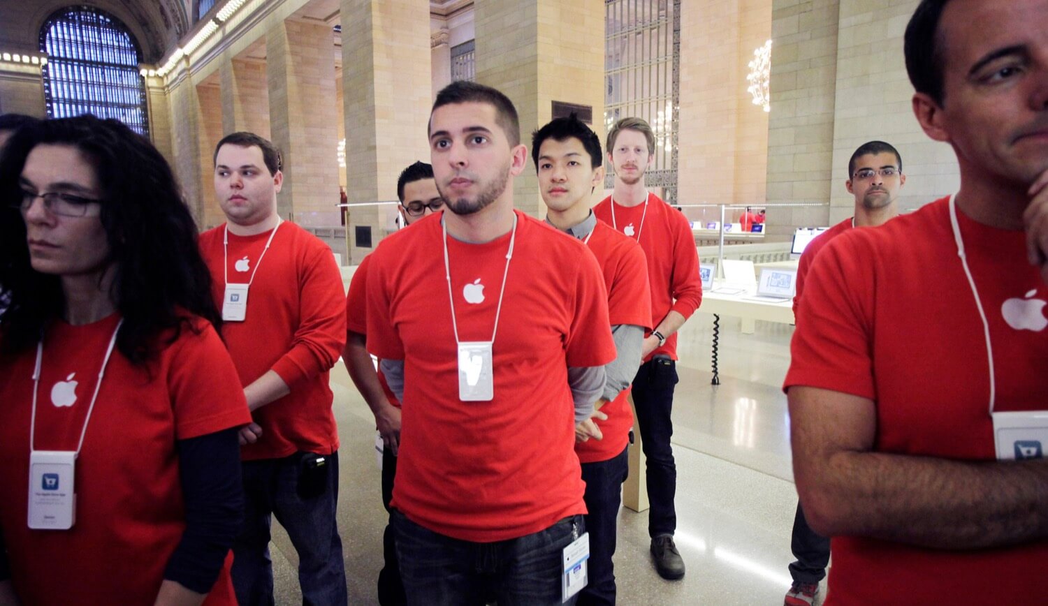 О чем шутят работники Apple Store сегодня. О чем шутят работники Apple Store сегодня. Фото.