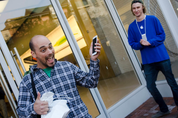 Как выбрать б/у iPhone и не попасть на уловки мошенников. Как выбрать б/у iPhone и не попасть на уловки мошенников. Фото.