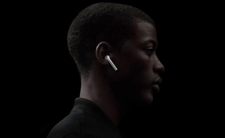 С AirPods можно гулять даже по потолку. Фото.