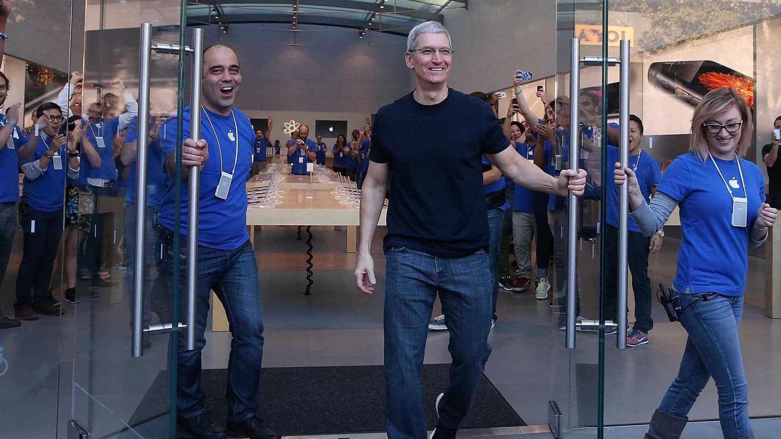 Новости Apple, 193 выпуск: первый финансовый квартал 2017 и Apple Watch. Новости Apple, 193 выпуск: первый финансовый квартал 2017 и Apple Watch. Фото.