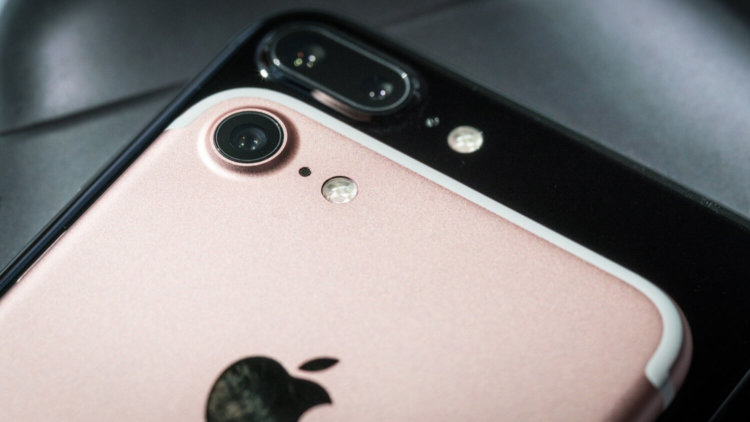 Еще не вышедший iPhone уже диктует моду. Фото.