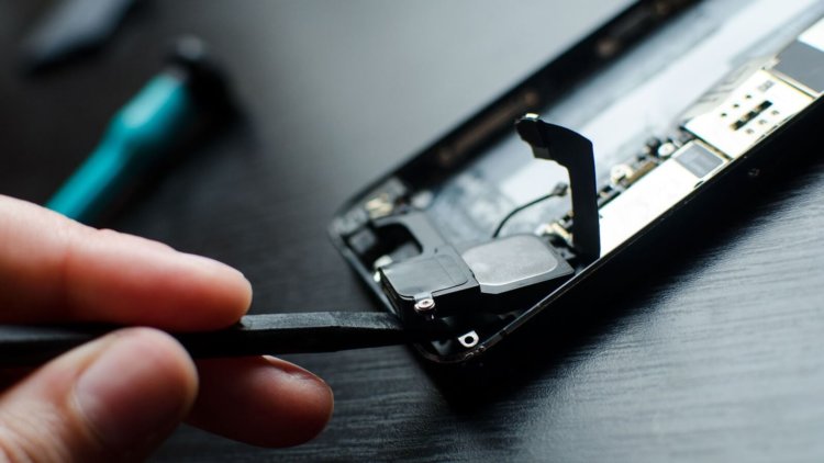 Какой iPhone из всех самый неремонтопригодный? Фото.
