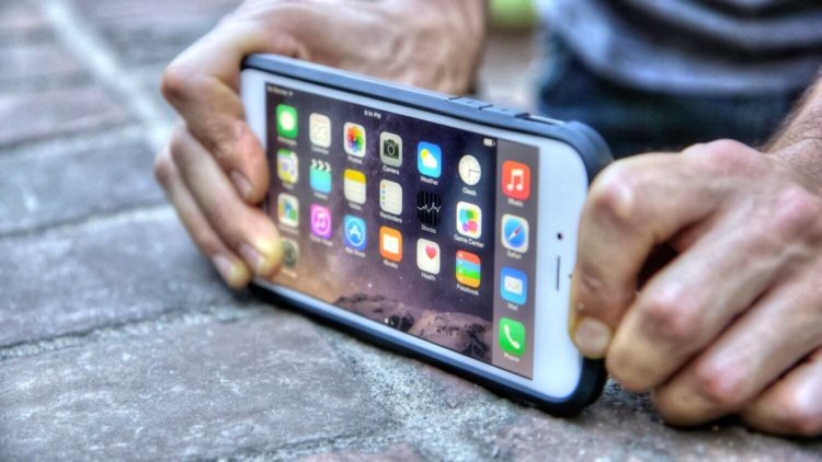 Apple рассматривает возможность использования гнущихся LCD-дисплеев. Фото.